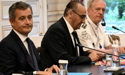 (g-d) Le ministre de l'Intérieur Gérald Darmanin, le préfet de police de Paris Laurent Nuñez et le directeur général de la police nationale Frédéric Veaux, lors d'une réunion place Beauvau, le 27 juillet 2023 à Paris