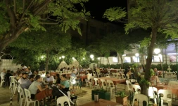 Au café du club arménien à Midane à Alep, en Syrie, le 5 juillet 2017