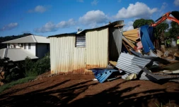 Démantèlement de cases en tôle à Koungou, le 19 juin 2023 sur l'île de Mayotte