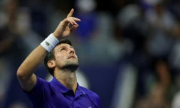 Le Serbe Novak Djokovic après sa victoire contre l'Américain Jenson Brooksby en 8e de finale de l'US Open à Flushing Meadows, le 6 septembre 2021