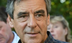 François Fillon visite une ferme à Poillé-sur-VÚgre, dans le nord-ouest, le 24 août 2016