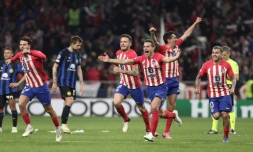 La joie des joueurs de l'Atletico Madrid, qualifiés pour les quarts de finale de la Ligue des champions, à l'issue des tirs au but contre l'Inter Milan, le 13 mars 2024 au Metropolitano
