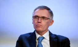 Le patron de PSA Carlos Tavares lors d'une conférence de presse à Paris, le 6 mars 2017