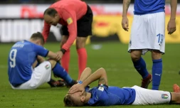 La déception des joueurs italiens qui ne joueront pas le Mondial-2018 après leur défaite face à la Suède en barrage retour de qualif à San Siro, le 13 novembre 2018