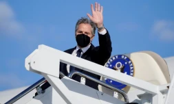 Le secrétaire d'Etat américain Antony Blinken à son embarquement vers l'Europe le 18 janvier 2022 à la base Andrews  dans le Maryland