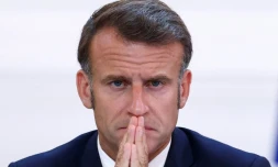 Le président français Emmanuel Macron participe à une réunion avec les élus et les représentants de Nouvelle-Calédonie à l'Elysée, à Paris, le 12 juillet 2025