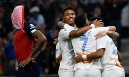 Le défenseur de Lille Gabriel (g) vient de marquer contre son camp face à Marseille, le 2 novembre 2019 au Stade Vélodrome