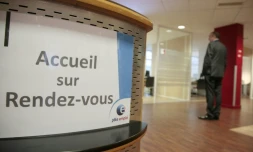 Dans une agence Pôle Emploi à Paris, le 25 mars 2016