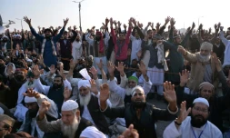 Des manifestants du groupe religieux pakistanais Tehreek-i-Labaik Yah Rasool Allah Pakistan (TLYRAP) à Islamabad, le 26 novembre 2017