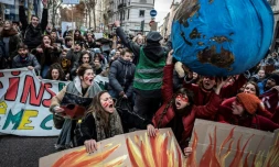 Des manifestants pendant la marche pour le climat à Lyon, le 8 décembre 2018