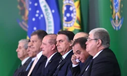 Le président jair Bolsonaro (c) à l'intronisation de ministres de son gouvernement, le 2 janvier 2019 au palais du Planalto à Brasilia