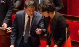 Le Premier ministre Manuel Valls et la ministre du Travail Myriam el-Khomri le 12 mai 2016 à l'Assemblée nationale à Paris
