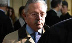 Le marchand d'art Guy Wildenstein à la sortie du tribunal le 4 janvier 2016 à Paris