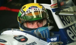 Ayrton Senna, dans le baquet de sa Williams-Renault Ă la veille de sa mort, le 30 avril 1994 Ă Imola