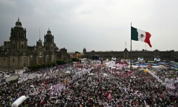 Vue générale du Zocalo, la plus grande place d'Amérique latine, lors la dernière réunion publique de la favorite de l'élection présidentielle du 2 juin, la candidate de la gauche au pouvoir Claudia Sheinbaum, à Mexico le 29 mai 2024