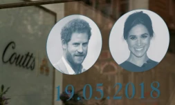 Une vitrine à Londres avant le mariage du prince Harry et de Maghan Markle, le 16 mai 2018