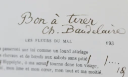 Des annotations du poÚte Charles Baudelaire en 1857 sur les épreuves de la premiÚre édition son recueil "Les Fleurs du Mal", photographiées le 15 juin 2015 à Paris