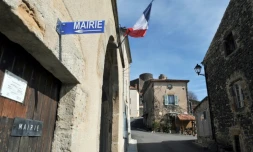 Les parrainages d'élus de communes rurales, comme Chalus ici le 28 mars 2014, sont recherchés par les candidats à l'Elysée