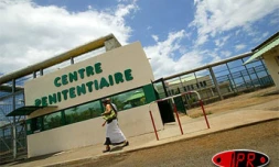 Lundi 28 novembre 2005 -

35 détenu(e)s participeront à la course &quot;l'Echappée solidaire&quot; en faveur du Téléthon 2005