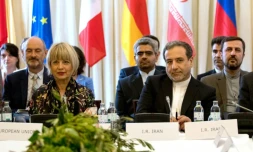 Le vice-ministre iranien des Affaires étrangÚres, Abbas Araghchi (d) lors d'une réunion des Etats parties, le 28 juillet 2019 à Vienne