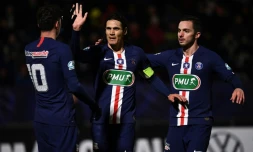 L'attaquant du PSG Edinson Cavani (c) auteur du doublé contre Linas-Montlhéry en Coupe de France, le 5 janvier 2020 à Bondoufle  
