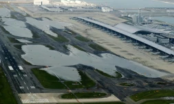 L'aéroport international du Kansai (KIX) inondé après le passage du typhon Jebi, photographié le 5 septembre 2018.