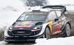 Le Français Sébastien Ogier au volant de sa Ford Fiesta lors de la spéciale 10 du Monte-Carlo entre St Léger Les Mélèzes et La Bâtie Neuve, le 27 janvier 2018