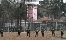 Des soldats grecs le long de la frontière avec la Turquie, près de Kastanies, le 4 mars 2020