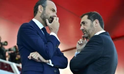 Le Premier ministre Edouard Philippe et le porte-parole du gouvernement Christophe Castaner lors du défilé militaire sur les Champs-Elysées le 14 juillet 2017