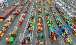 Des containers dans le port américain de Baltimore, le 10 avril 2025