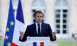 Le président Emmanuel Macron s'adresse aux 150 membres de la Convention citoyenne pour le climat, le 29 juin 2020 à l'Elysée, à Paris