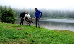 Promenade dans au Refuge du Sotré pour les handicapés, dans les Vosges, dans l'est de la France, le 26 juillet 2017