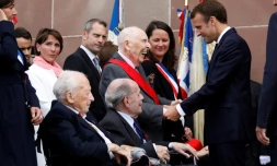 L'ancien secrétaire de Jean Moulin, le Compagnon de la Libération Daniel Cordier a été élevé au grade de Grand-Croix, le plus élevé de la Légion d'honneur par Emmanuel Macron, au Mont Valérien à Suresnes le 18 juin 2018