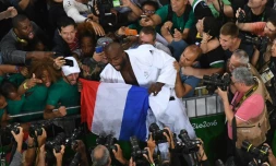 Le judoka français Teddy Riner célèbre sa victoire finale aux JO de Rio, le 12 août 2016