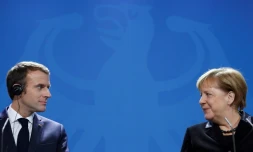 Le président français Emmanuel Macron et la chanceliÚre allemande Angela Merkel à Berlin le 18 novembre 2018