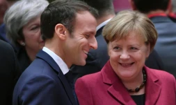 Le président français Emmanuel Macron et la chancelière allemande Angela Merkel à Bruxelles le 13 décembre 2018