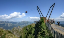 La balançoire du Grand Chamossaire, au-dessus de Villars-sur-Ollon, en Suisse, le 20 juillet 2026