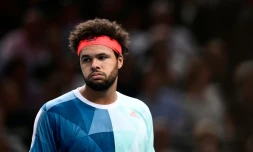 Jo-Wilfried Tsonga lors de son match perdu contre Milos Raonic à Paris-Bercy, le 4 novembre 2016
