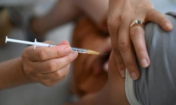 la vaccination, associée à une sensibilisation des personnes à risque et un isolement des cas contacts, a permis d'endiguer l'épidémie de mpox 2022