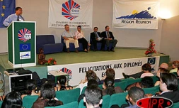 Lundi 31 octobre 2005 -
L'EGC (école de gestion et de commerce) fête ses 15 ans d"existence et sa 13ème promotion