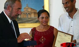 Jeudi 30 septembre 2004 - 
Les prix du concours "Aide à la création" ont été remis en préfecture