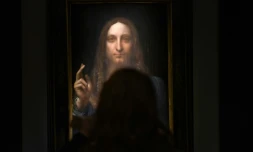 Le tableau du peintre italien Léonard de Vinci adjugé 450,3 millions de dollars photographié le 3 novembre 2017 à New York