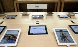 Photo prise le 16 mars 2012 montrant le nouvel ipad 3A dans un magasin Apple Ă Paris