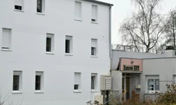 Un bâtiment du foyer de jeunes travailleurs où Morgane, une collégienne de 13 ans disparue, a été retrouvée, le 10 décembre 2024 à Coutances, dans la Manche