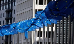 L'UE impose à titre conservatoire jusqu'à 38% de droits de douane supplémentaires sur les importations de véhicules électriques chinois, accusant Pékin d'avoir illégalement subventionné ses constructeurs.