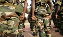 Des soldats sénégalais, le 2 février 2013 près de Dakar