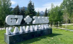 Le logo du G7 à Kananaskis, le 16 juin 2025 au Canada