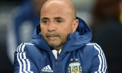 Le sélectionneur de l'Argentine Jorge Sampaoli avant le coup d'envoi du match amical contre l'Italie, le 23 mars 2018 à Manchester