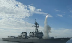 Lancement d'un missile tomahawk depuis l'USS Preble, le 29 septembre 2010
