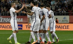 Kostas Mitroglou (N.11) et les Grecs disputeront les barrages après leur facecile succès face à Gibraltar, le 10 octobre 2017 à Athènes